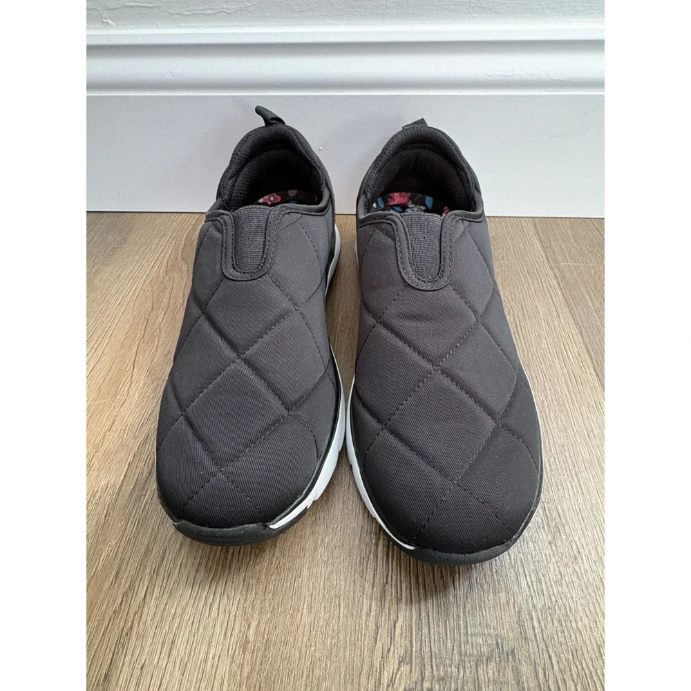 VERA BRADLEY Quilted Black VB Cloud 2 Mile Slip-On Shoes Sneakers Women's 7